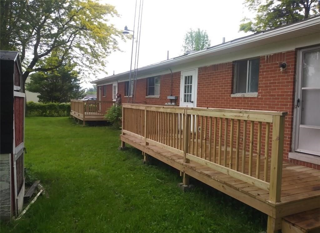 6920 Lakeshore Rd, Lexington, MI 48450