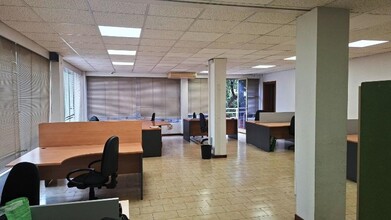 Office in Reus, Tarragona for lease Interior Photo- Image 1 of 7