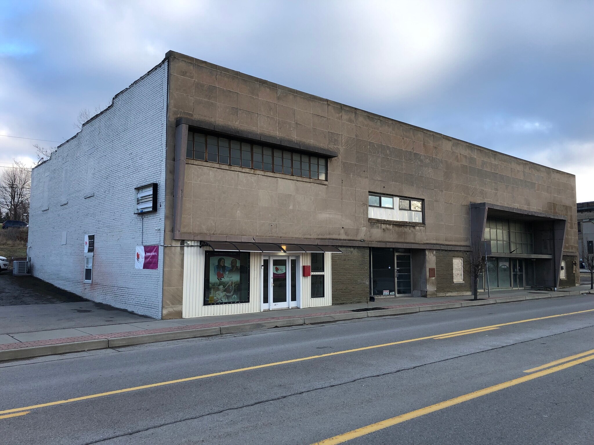 823-825 Martin Luther King Jr Blvd, Farrell, PA for sale Primary Photo- Image 1 of 1