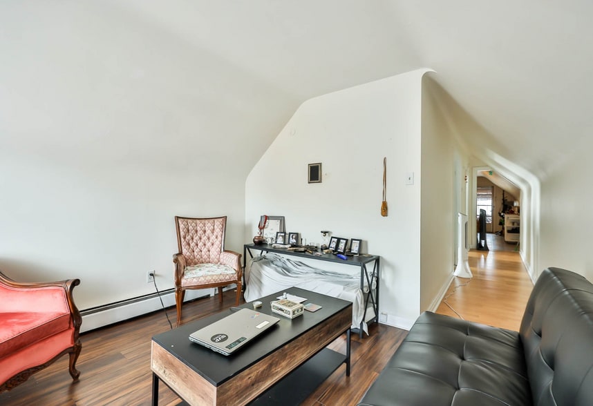 33-35 Rue Leduc, Gatineau, QC for sale - Interior Photo - Image 2 of 9