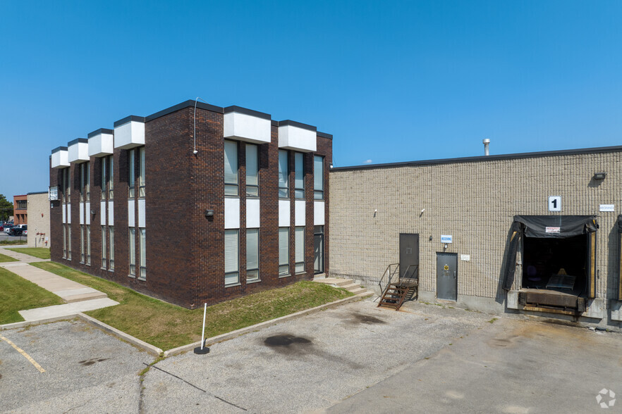 53-83 Bakersfield St, Toronto, ON for lease - Building Photo - Image 2 of 4