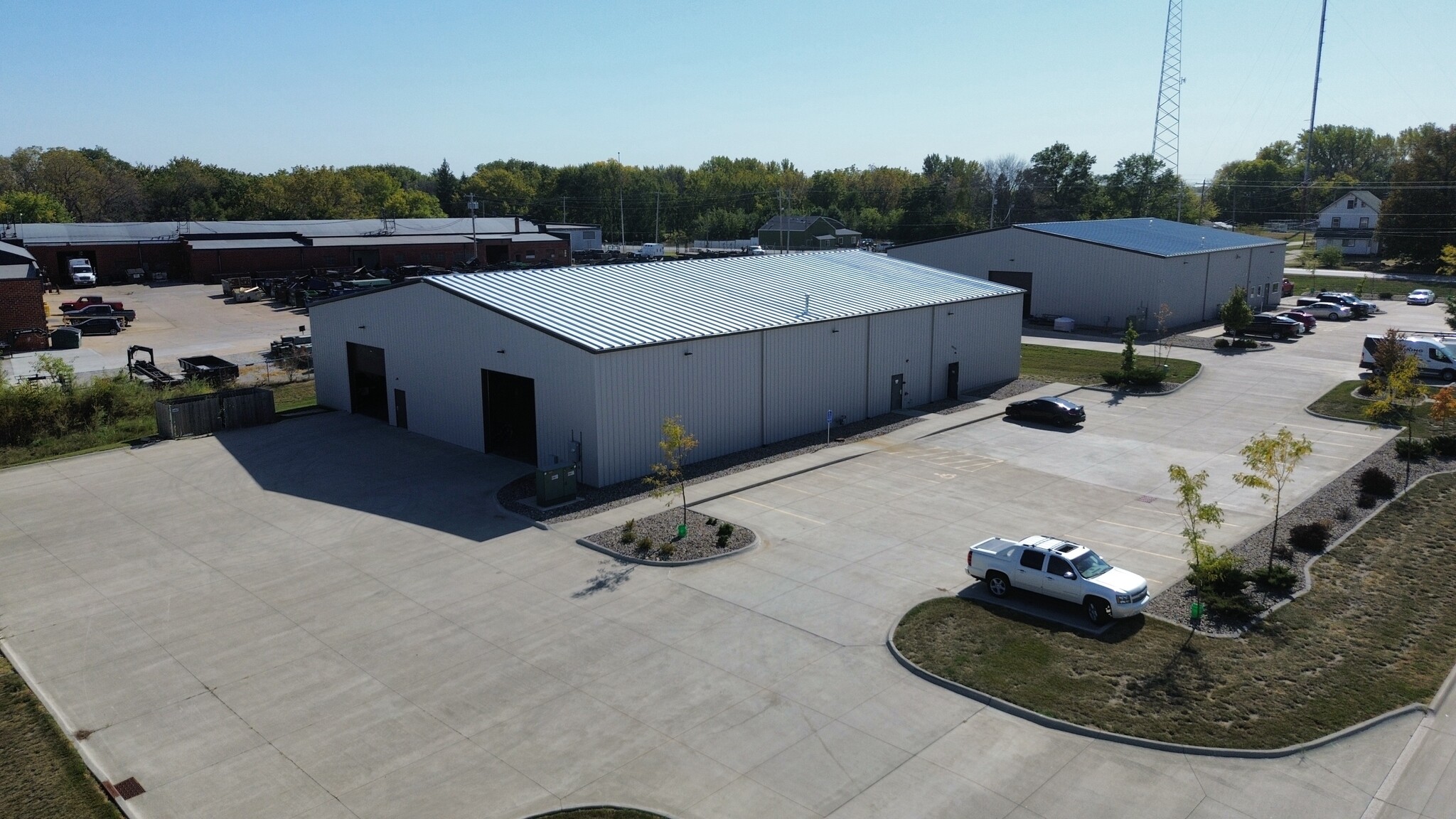 6655 NE 15th St, Des Moines, IA for lease Building Photo- Image 1 of 7