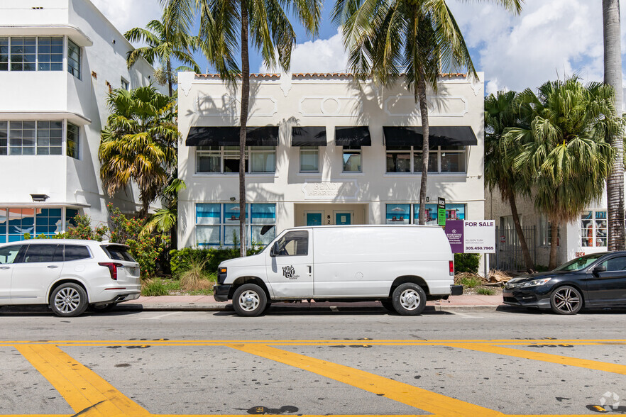 826 Collins Ave, Miami Beach, FL for lease - Building Photo - Image 2 of 15