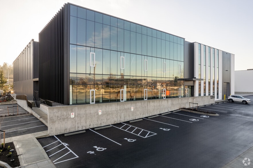 12850 112B Av, Surrey, BC for lease - Building Photo - Image 2 of 9
