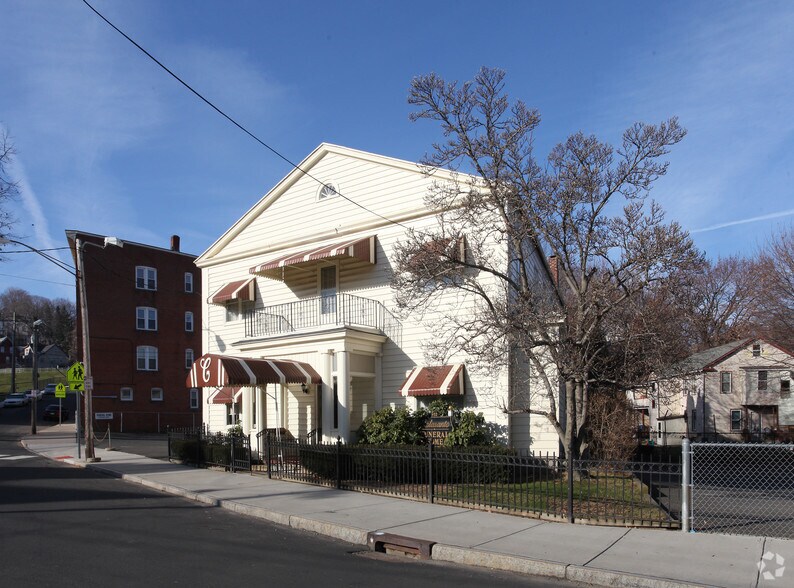 932 Bank St, Waterbury, CT 06708 Retail for Sale