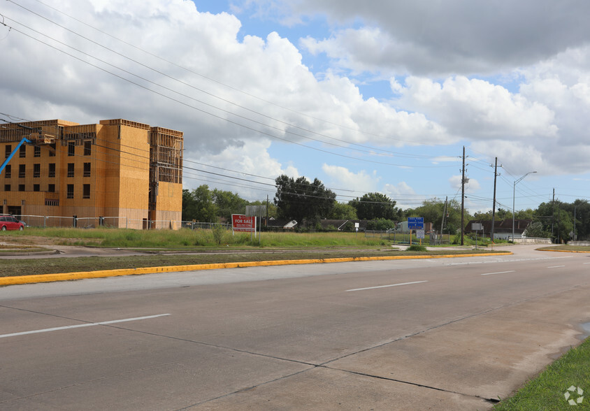 Sam Houston Pky, Houston, TX for sale - Primary Photo - Image 1 of 1