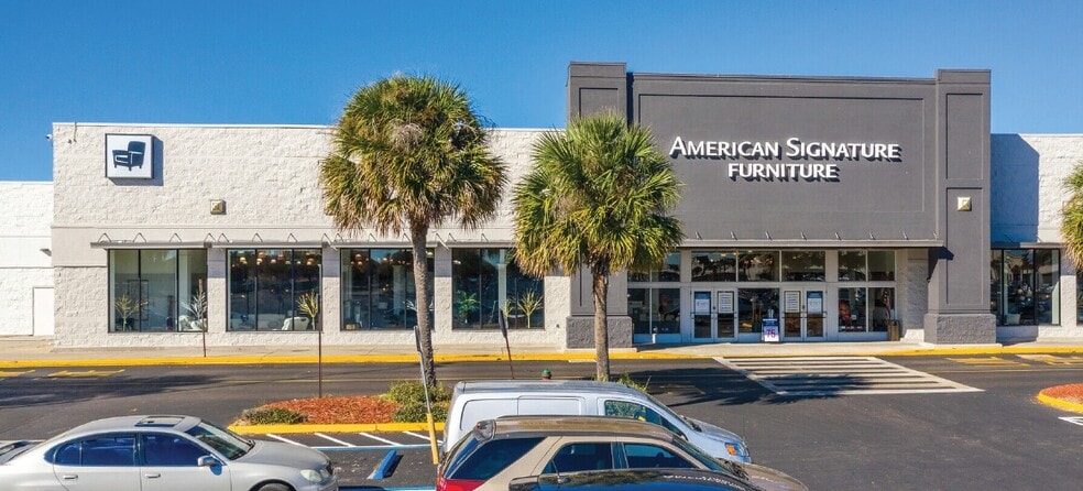 7149-7475 W Colonial Dr, Orlando, FL for lease - Building Photo - Image 3 of 11