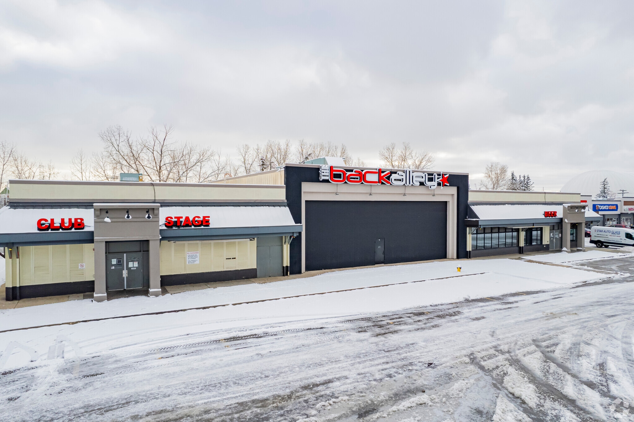 4630 Macleod Trl SW, Calgary, AB for sale Primary Photo- Image 1 of 1