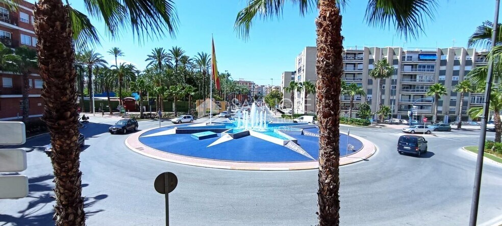 Retail in Santa Pola for sale - Building Photo - Image 1 of 11