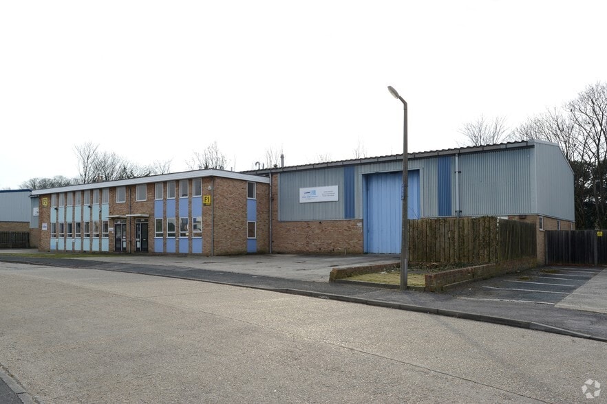 Dominion Way, Rustington for sale - Primary Photo - Image 1 of 1