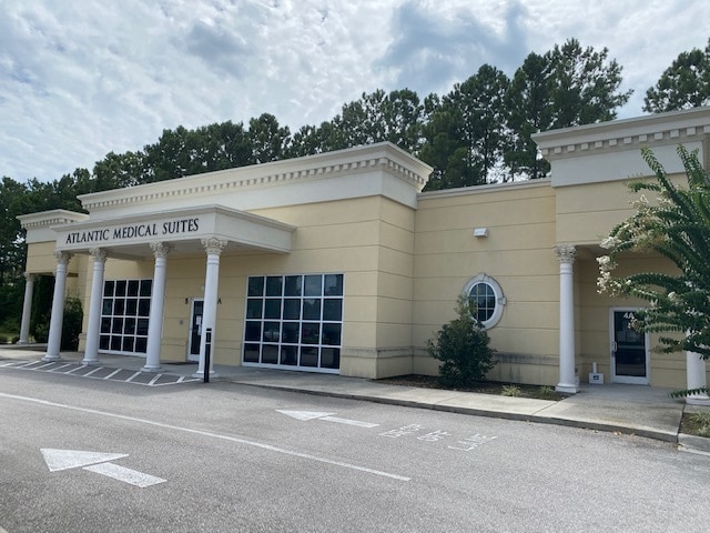 AMG Healthcare Portfolio portfolio of 2 properties for sale on LoopNet.com - Building Photo - Image 3 of 13