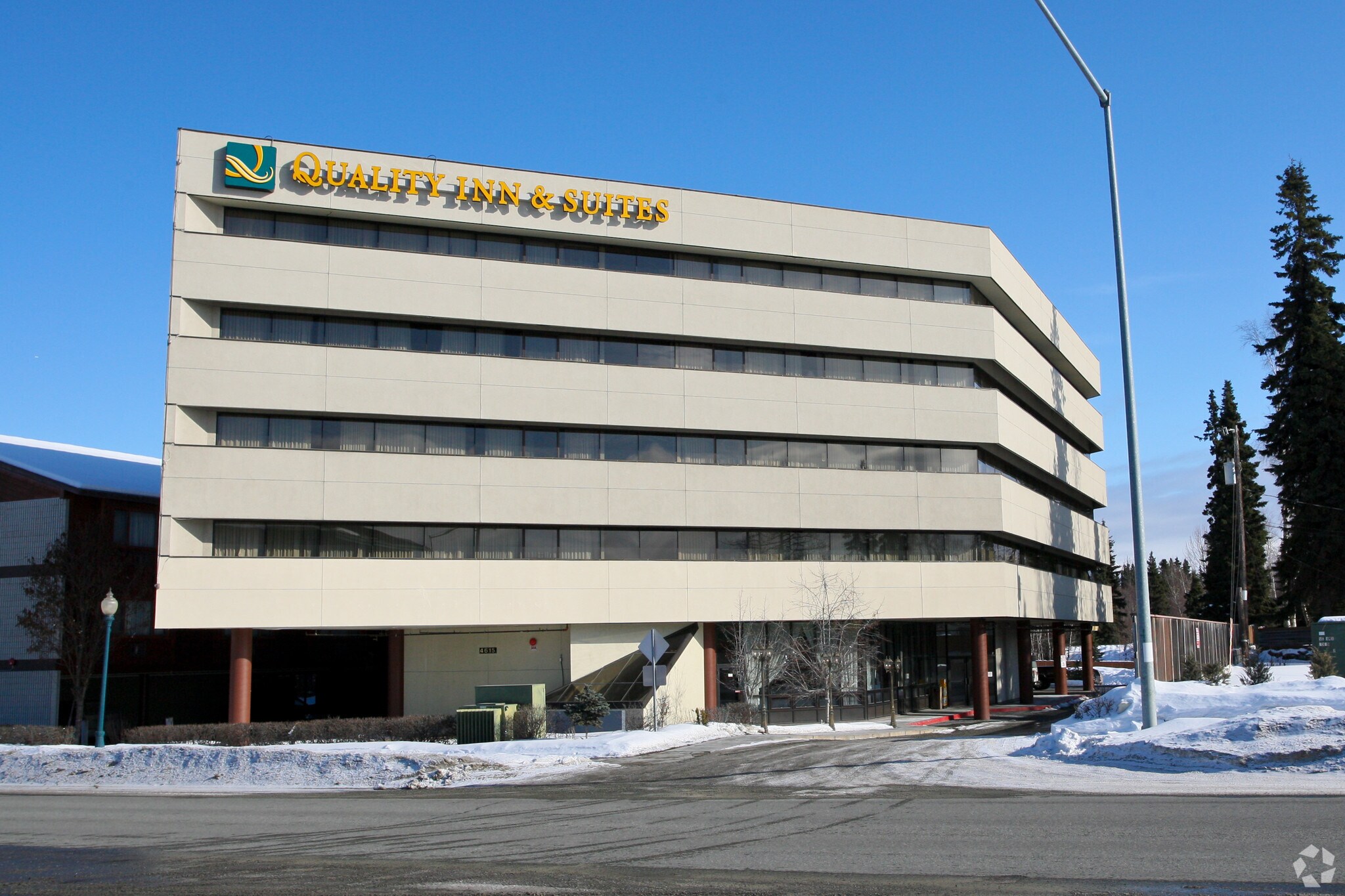 4615 Spenard Rd, Anchorage, AK for sale Primary Photo- Image 1 of 1