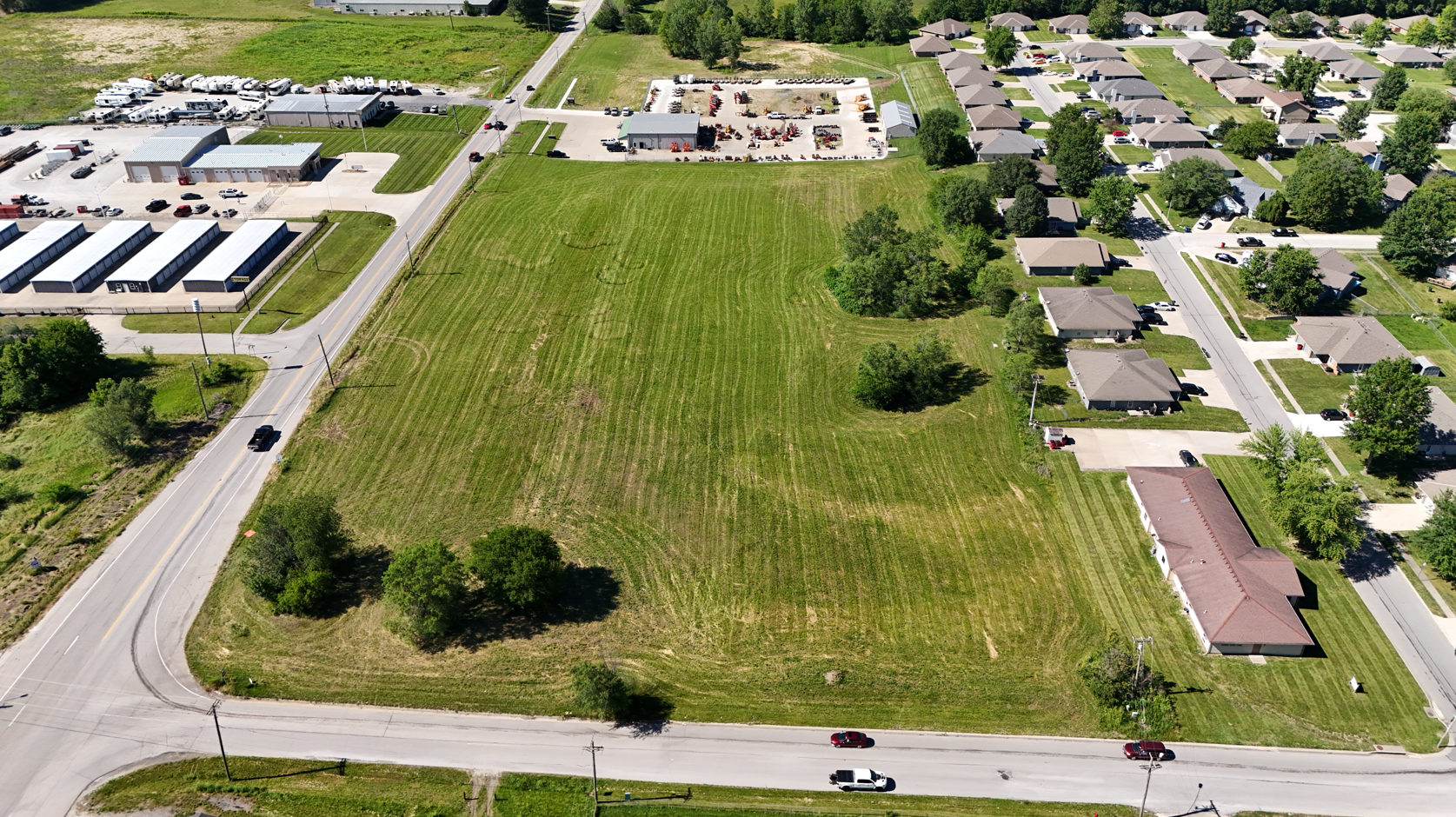 TBD N Broadway St, Oak Grove, MO for sale Primary Photo- Image 1 of 5