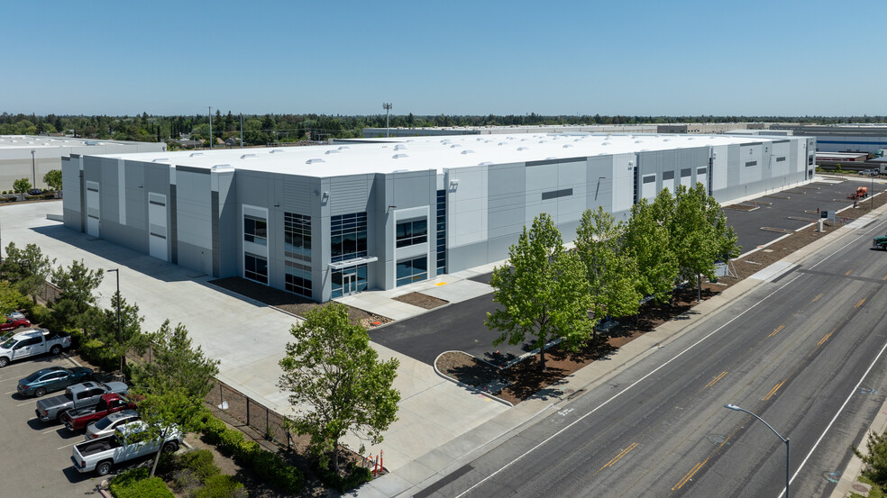 2975 Ramco St, West Sacramento, CA for lease - Building Photo - Image 3 of 4