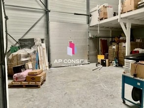 Flex in Les Alluets-le-Roi for lease Interior Photo- Image 2 of 2