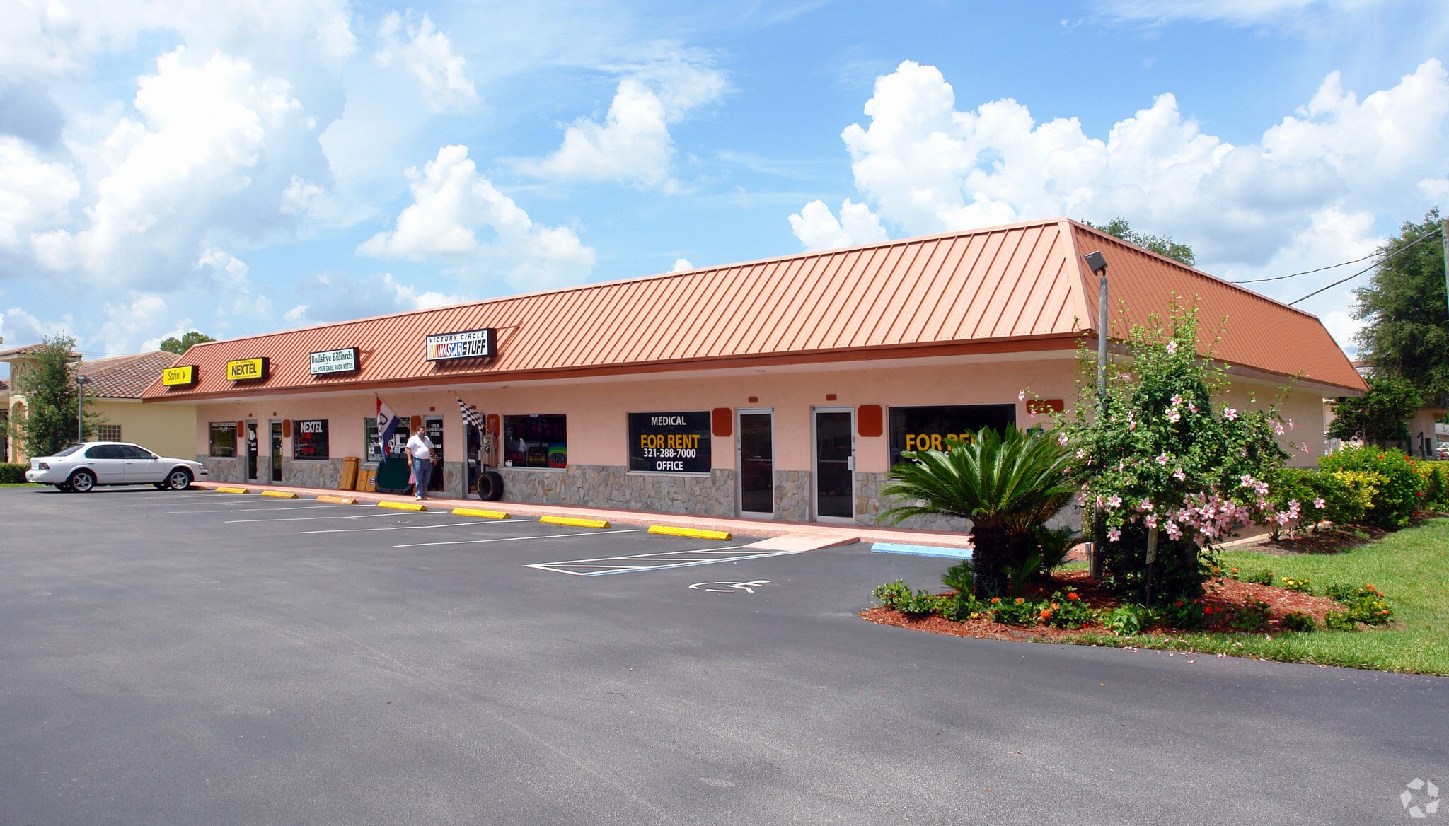 230-240 S Wickham Rd, West Melbourne, FL for lease Primary Photo- Image 1 of 6