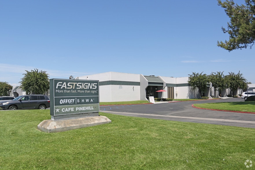 3701 W McFadden Ave, Santa Ana, CA for lease - Building Photo - Image 3 of 10