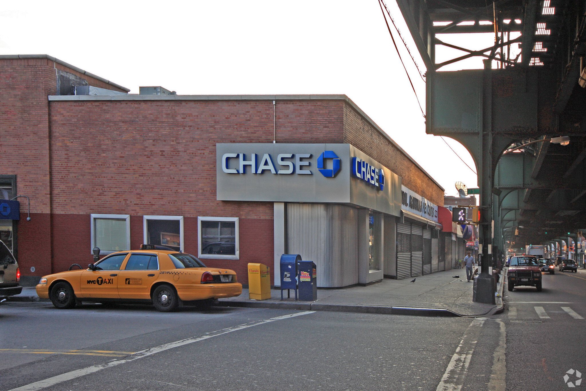 75-01-75-03 Roosevelt Ave, Flushing, NY for sale Primary Photo- Image 1 of 1