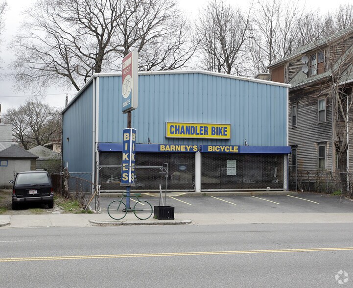 165 Chandler St, Worcester, MA 01609