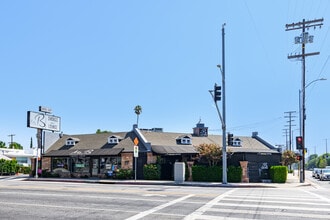 6000 Woodman Ave, Van Nuys, CA for lease Building Photo- Image 1 of 7