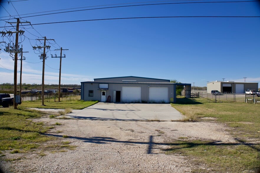 3447 Highway 281, George West, TX for sale - Building Photo - Image 3 of 8