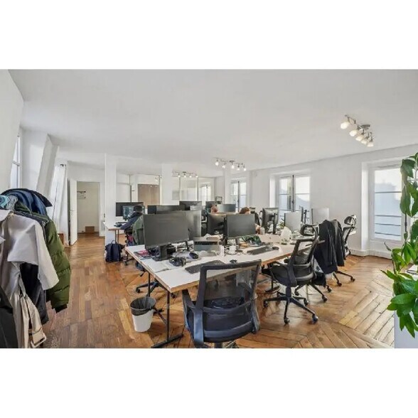 52 Rue De La Chaussee D'Antin, Paris for lease - Interior Photo - Image 3 of 13