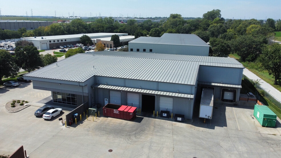 12304 Cary Cir, La Vista, NE for lease - Building Photo - Image 2 of 12