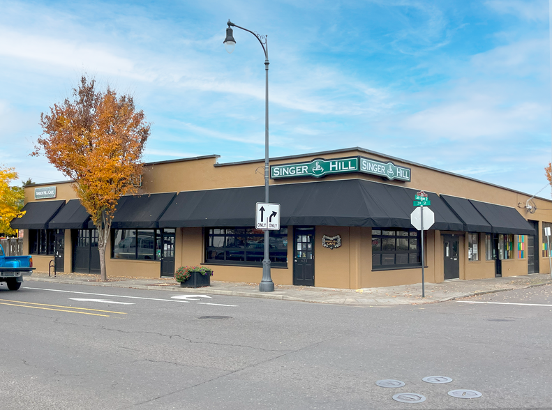 623 7th St, Oregon City, OR for sale - Building Photo - Image 1 of 18