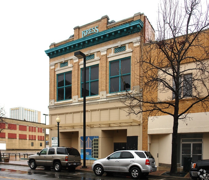 613 Austin Ave, Waco, TX for sale - Building Photo - Image 3 of 23