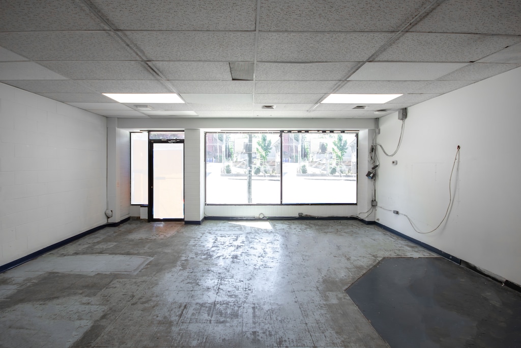 1475 12th Av W, Vancouver, BC for lease Interior Photo- Image 1 of 2