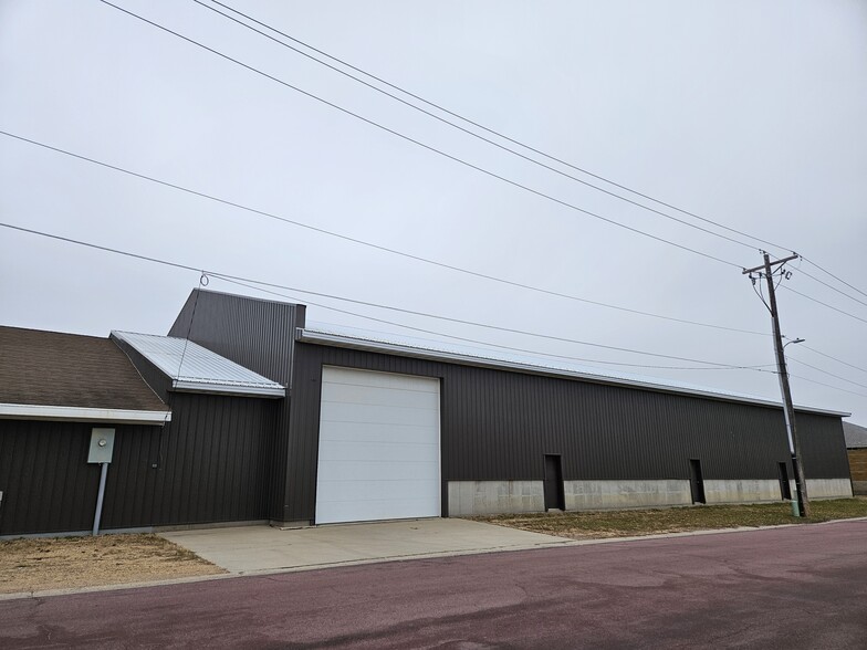 500 Armstrong Blvd N, Saint James, MN for sale - Building Photo - Image 3 of 17