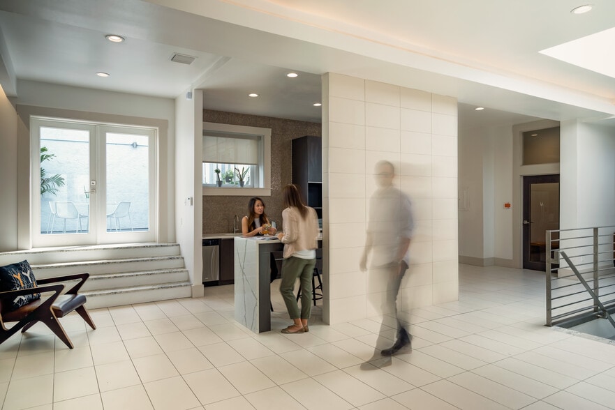 1726 E 7th Ave, Tampa, FL for lease - Building Photo - Image 3 of 21