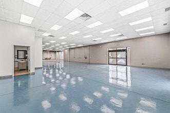 1340 N Illinois St, Indianapolis, IN for lease Interior Photo- Image 2 of 13