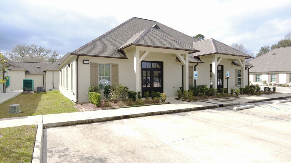 4710 Bluebonnet Blvd, Baton Rouge, LA for lease - Building Photo - Image 2 of 6