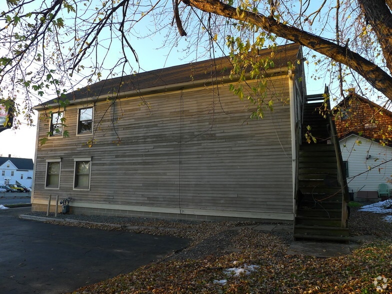 1847 Memorial Dr, Chicopee, MA for sale - Building Photo - Image 3 of 3