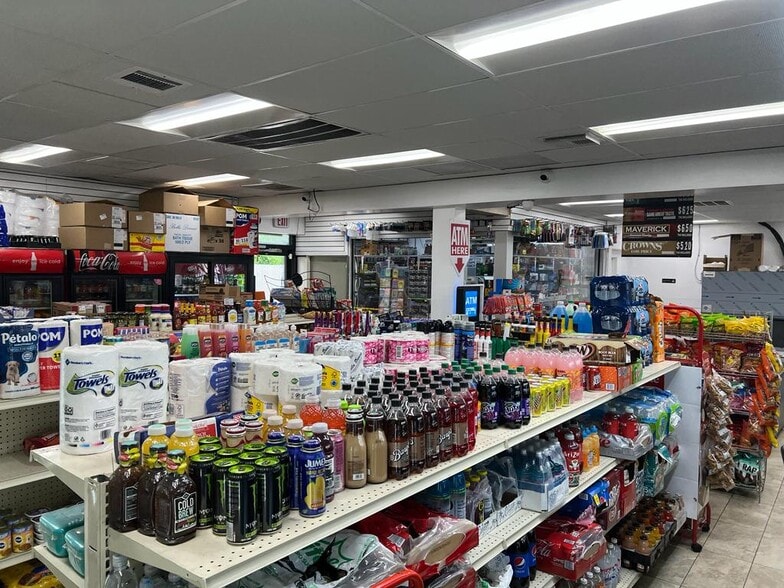 8506 Mesa Dr, Houston, TX for sale - Building Photo - Image 3 of 5