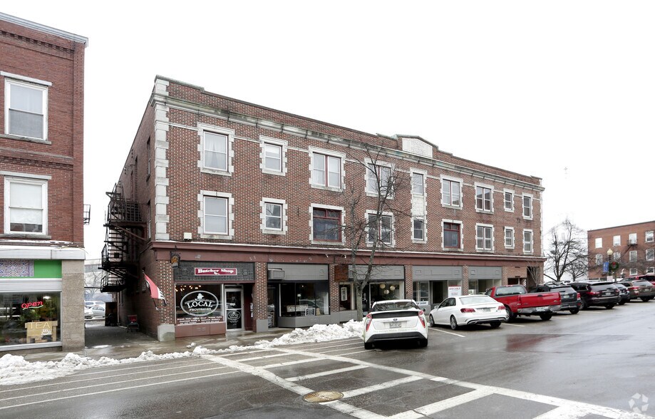 622634 Main St, Laconia, NH, 03246 Retail Space For Lease