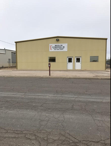 1015 S Goode St, Midland, TX for lease - Building Photo - Image 1 of 9