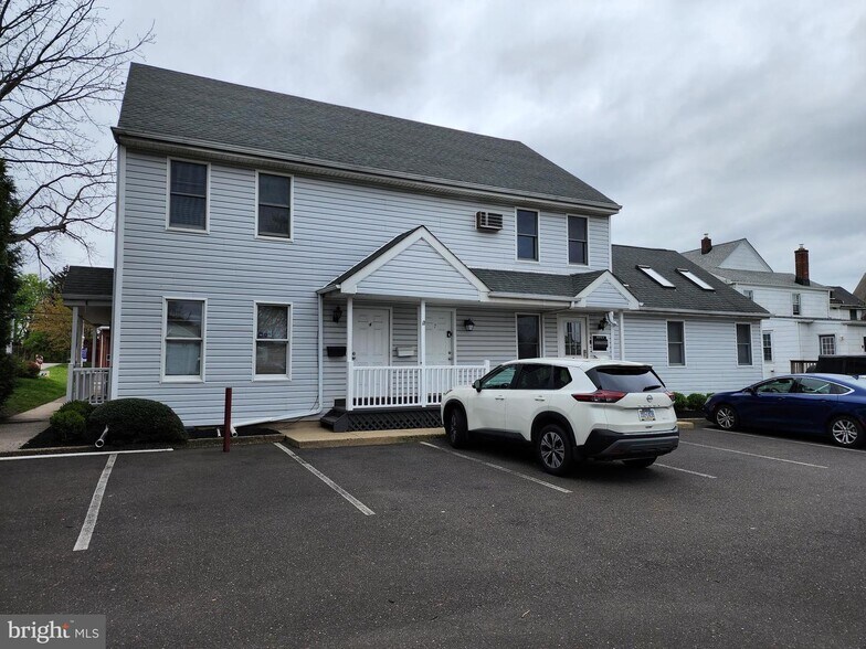 41 Byberry Rd, Hatboro, PA 19040 Hollyberry Court