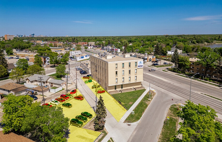 1619 Pembina Hwy, Winnipeg, MB for lease - Building Photo - Image 2 of 2