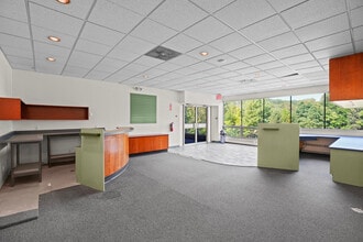 130 Business Park Dr, Armonk, NY for lease Interior Photo- Image 2 of 3