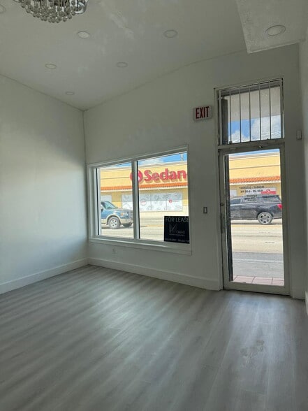 6708-6716 W Flagler St, Miami, FL for lease - Building Photo - Image 3 of 11