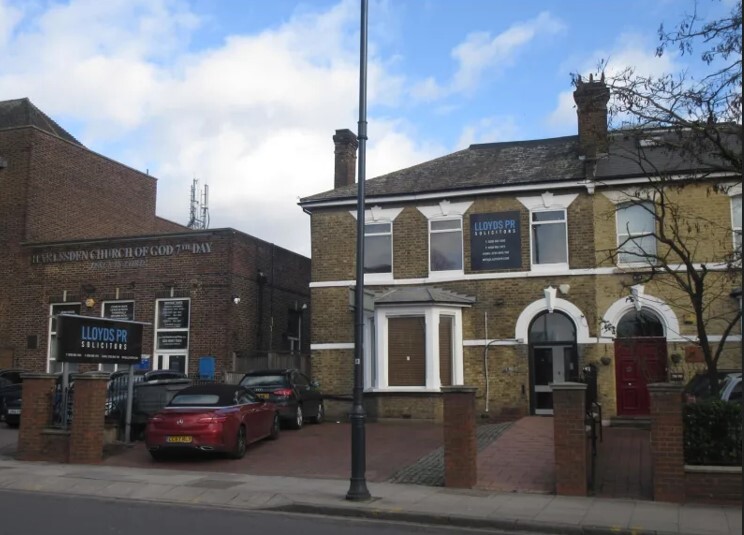 11 Station Rd, London for lease - Building Photo - Image 1 of 2