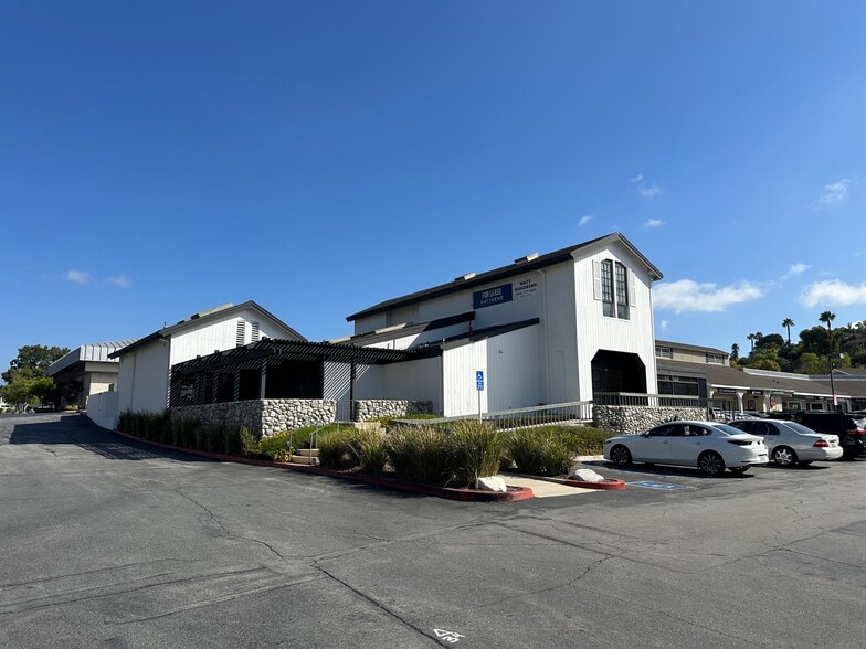 800-884 N Diamond Bar Blvd, Diamond Bar, CA for lease - Building Photo - Image 2 of 8