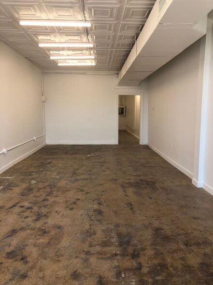 3123 Race St, Fort Worth, TX for lease - Interior Photo - Image 2 of 2