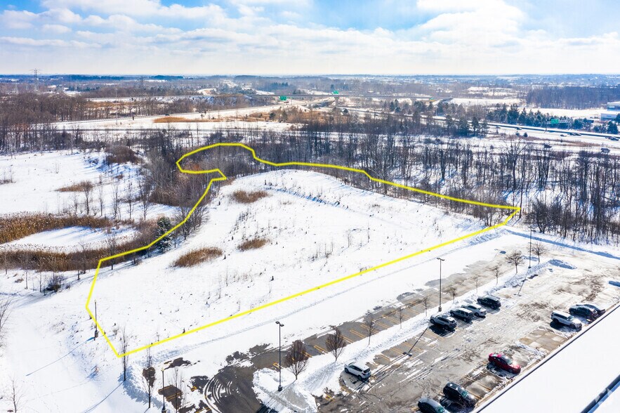 Unit 3 Meadowbrook & 12 Mile Road, Novi, MI 48377 Unit 3