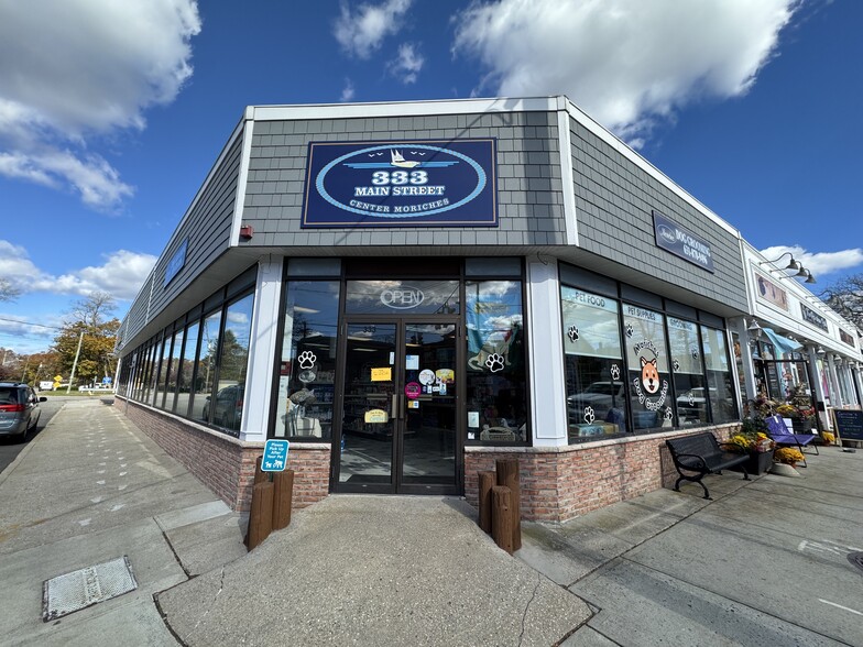 333 Main St, Center Moriches, NY for lease - Building Photo - Image 1 of 5