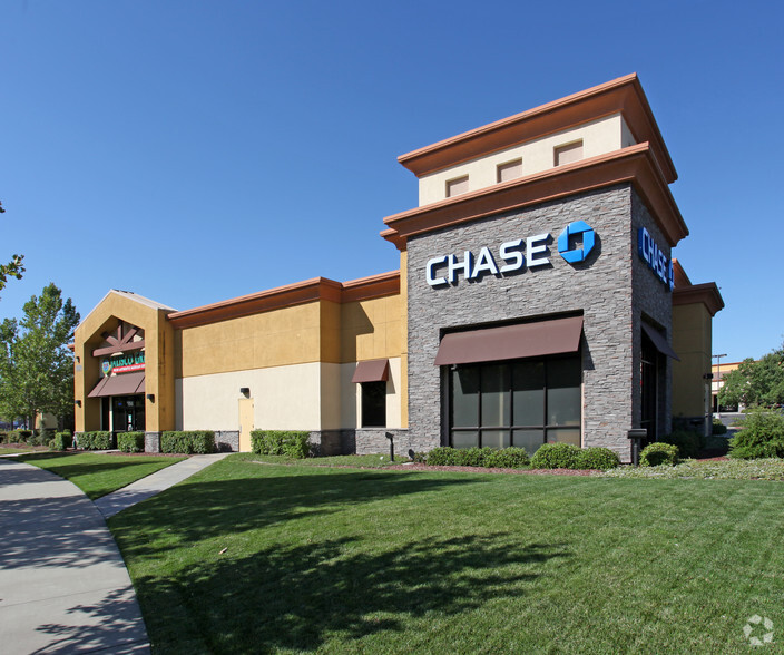 5180 Foothills Blvd, Roseville, CA for lease - Primary Photo - Image 1 of 2