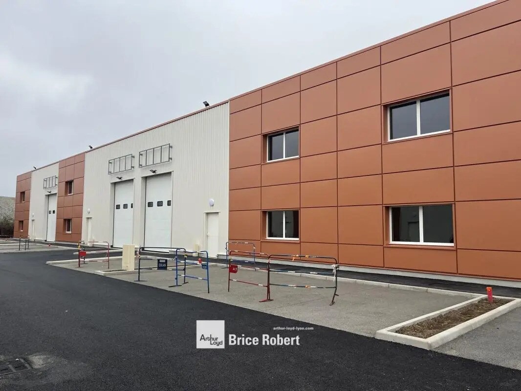 Office in Chassieu for lease Building Photo- Image 1 of 6
