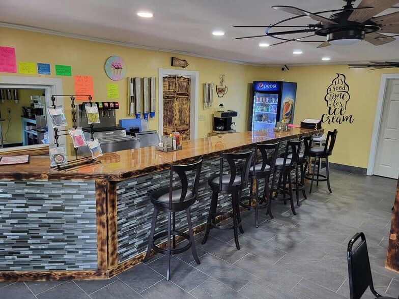 69 Erbacon Rd, Cowen, WV for sale - Building Photo - Image 3 of 9